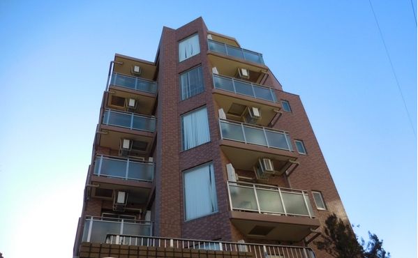 建物外観　☆ＲＣ造６階建てマンション！オートロック完備・外観です。☆