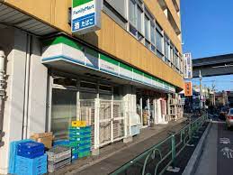 コンビニ　ファミリーマートサンズ田端新町店（コンビニ）まで274m
