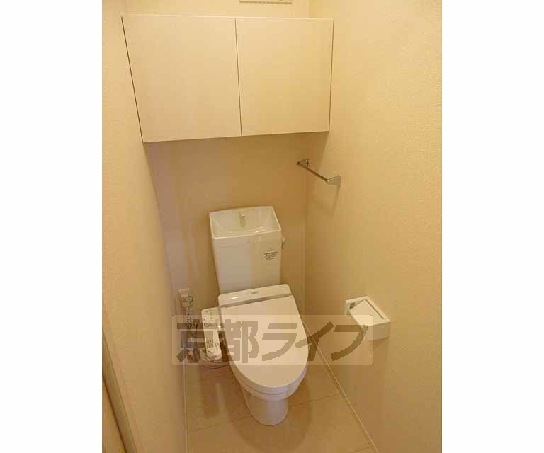 トイレ　ウォシュレット付きのキレイなトイレですよ～