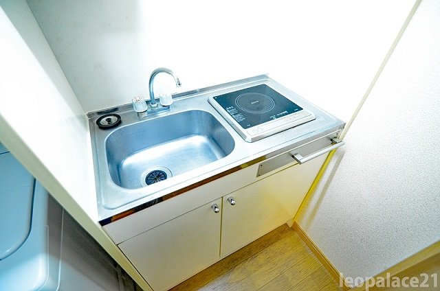 キッチン　備品や設備仕様は号室等により異なります現地をご確認ください。