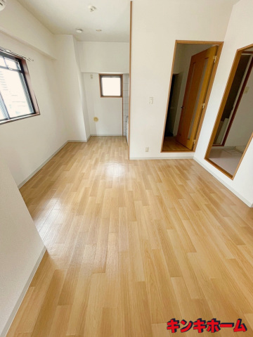 居室・リビング　写真は別のお部屋です。