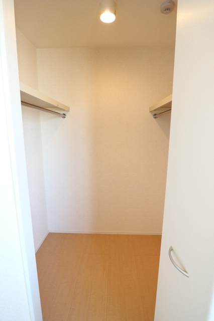 収納　ウォークインクローゼット
