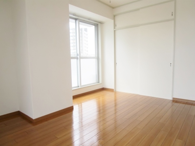 居室・リビング　同マンション別部屋参考画像