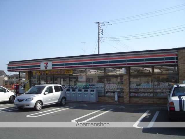 コンビニ　セブンイレブン（コンビニ）まで640m