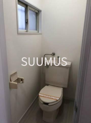 京王線 笹塚駅 徒歩5分 2階建 築59年のトイレ写真