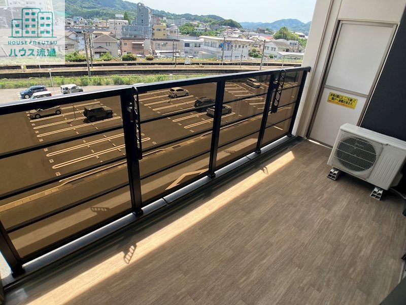 バルコニー　※別号室の反転タイプになります※