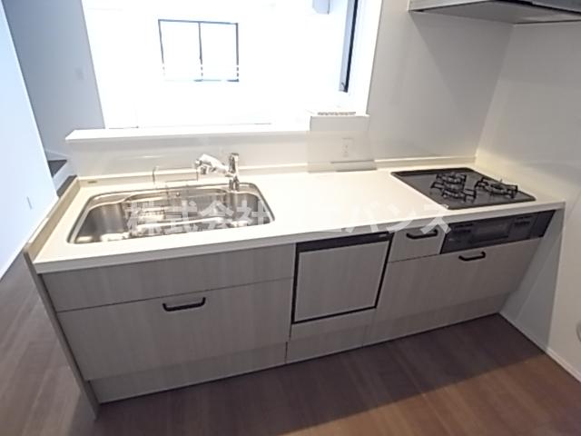キッチン　コンパクトなキッチンで掃除もラクラク