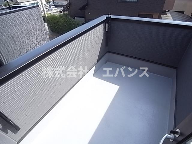 バルコニー　広々としたバルコニーです
