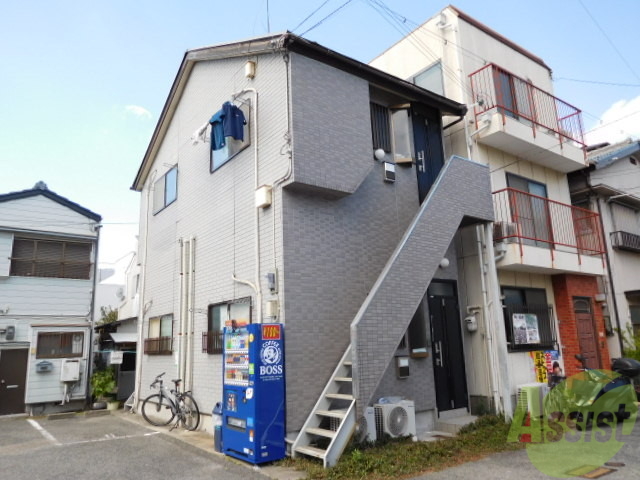 建物外観　総戸数の少ないハイツです。