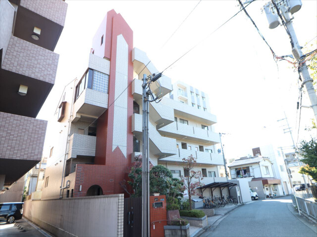 建物外観　RC造のマンションです