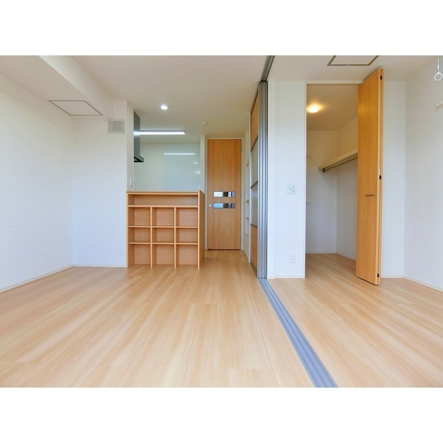 レセンテ塚田の居間写真