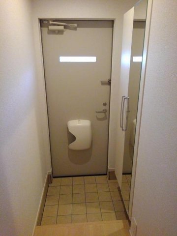 玄関　シューズボックス付きの玄関です☆