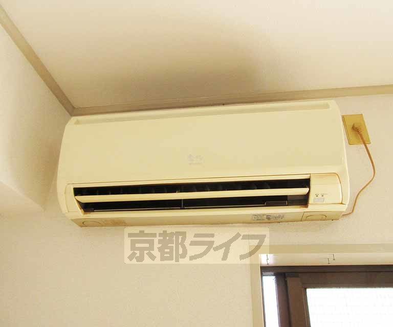 その他設備　クーラー付き