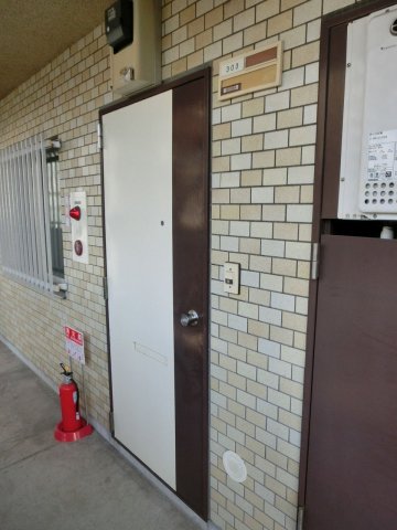 マンションアルファ不動前の外観写真
