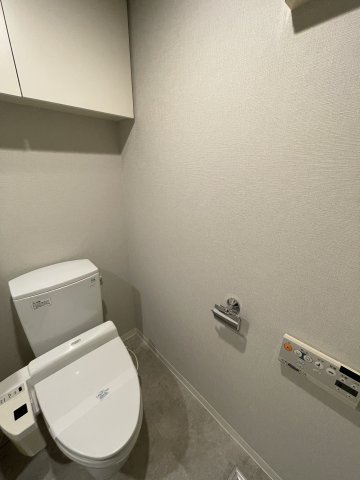 トイレ　温水洗浄便座付き♪