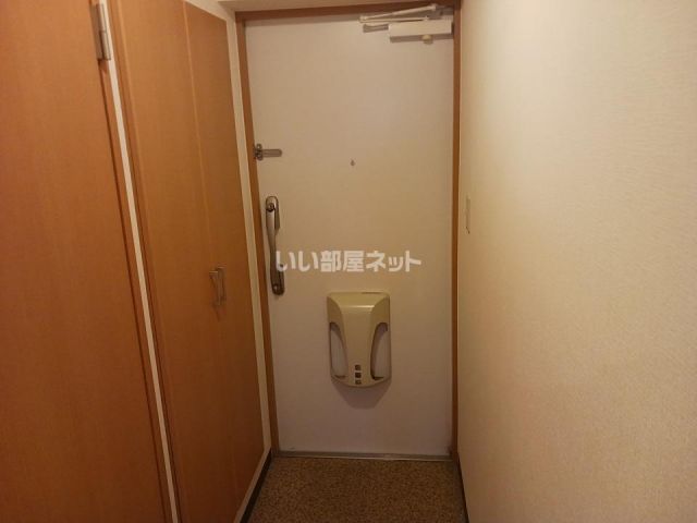 サラスワティBの玄関写真