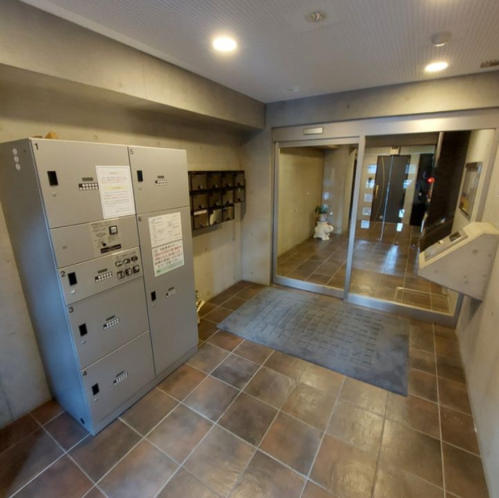 ロビー　弊社は都内全域の物件をご紹介可能です！