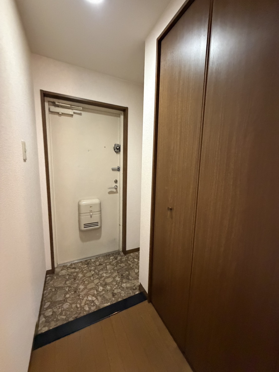 パークシャトー平野白鷲の玄関写真