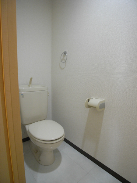 サンビルダー新神戸2のトイレ写真