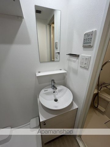 地下鉄御堂筋線 中津駅 徒歩6分 15階建 築3年の内装写真