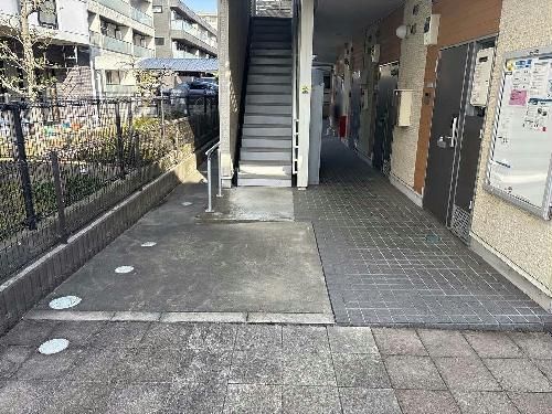 レオネクストボンボネーラの外観写真
