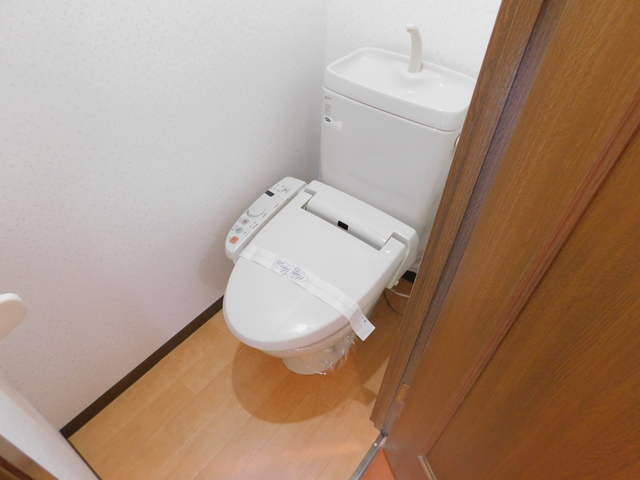ROYAL QUEENS PARK江坂のトイレ写真