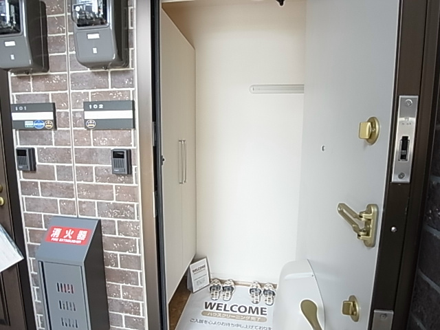 玄関　別部屋参考写真