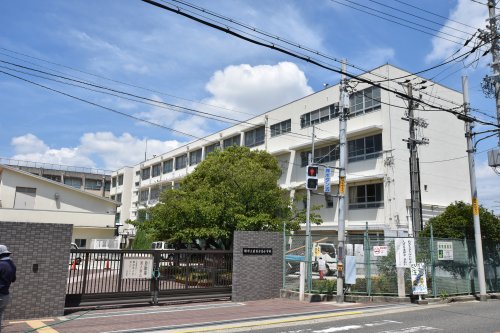 小学校　堺市立東百舌鳥小学校（小学校）まで598m
