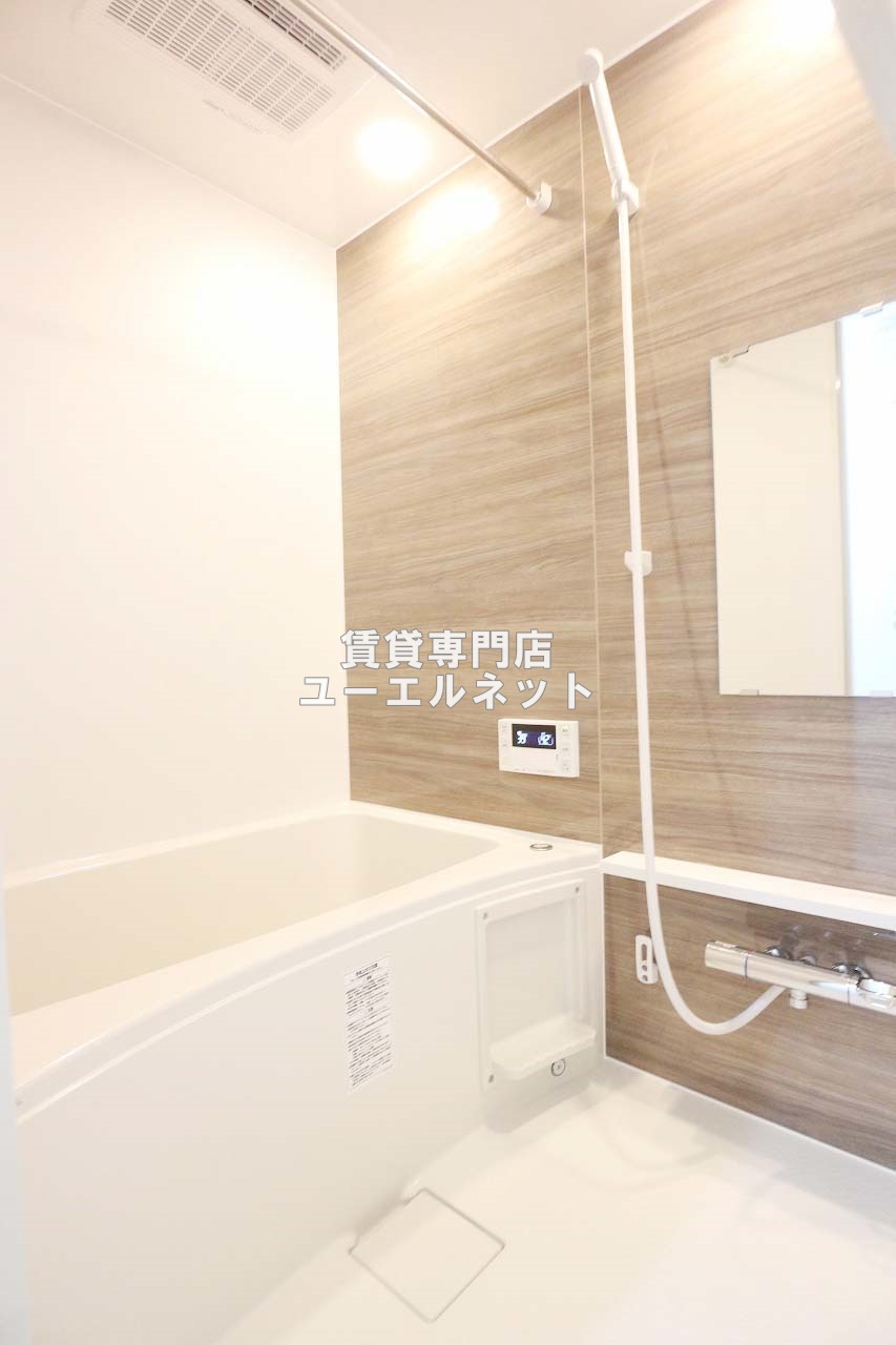 阪急千里線 吹田駅 徒歩13分 3階建 新築の風呂写真
