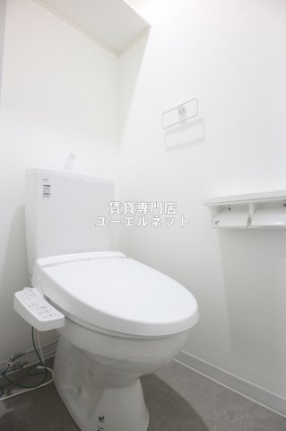 阪急千里線 吹田駅 徒歩13分 3階建 新築のトイレ写真