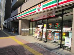 コンビニ　セブンイレブン文京小石川4丁目店（コンビニ）まで62m