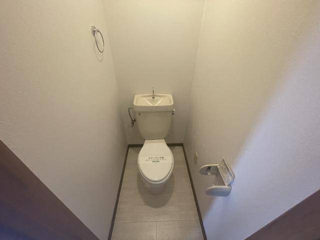 ウイングヒルズのトイレ写真