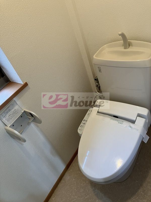 ＪＲ総武線 高円寺駅 徒歩1分 4階建 築20年のトイレ写真