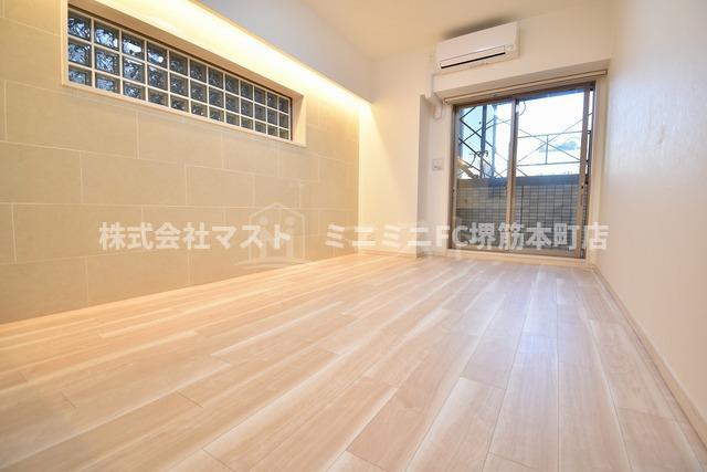 その他　※奇数階は床・建具とブラウン系です。