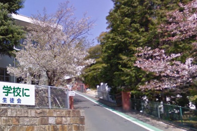 中学校　早島町立早島中学校（中学校）まで628m