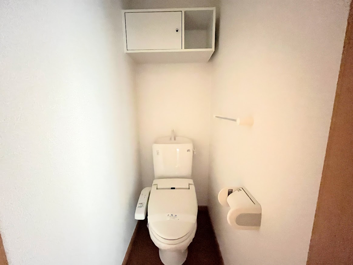 ＪＲ常磐線 赤塚駅 徒歩37分 2階建 築19年のトイレ写真
