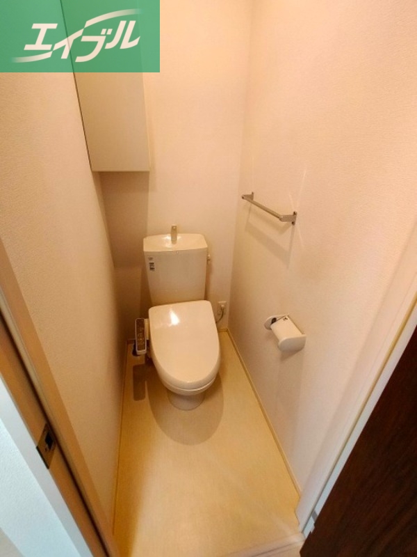 カーサ・リアライズ寿町のトイレ写真