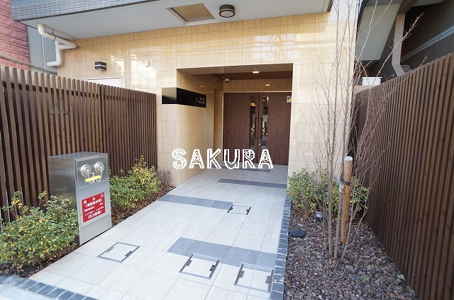 エントランス　毎日通るエントランスはこのようになっています♪