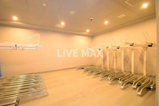 駐車場　駐輪場