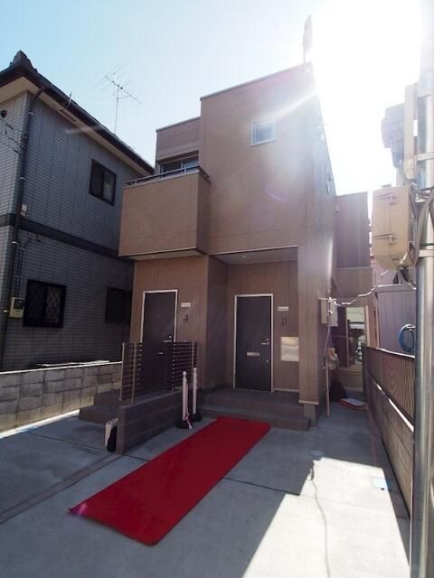 シャトルの外観写真