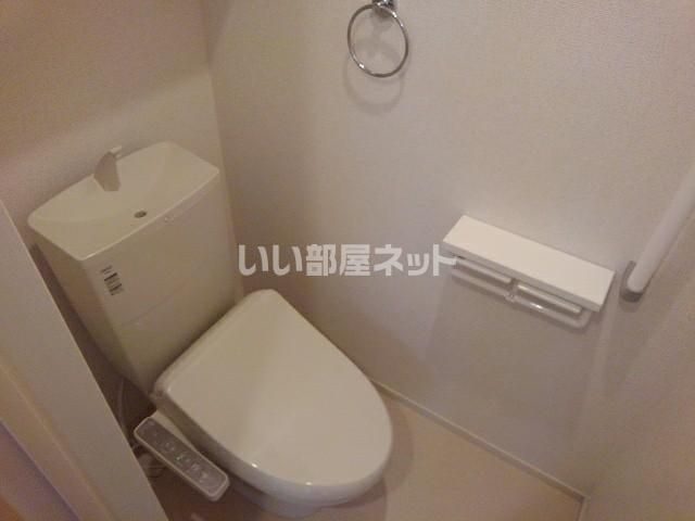 エレガンスBのトイレ写真