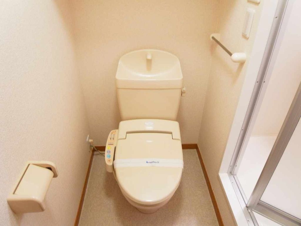 レオパレスオレンジヒルのトイレ写真
