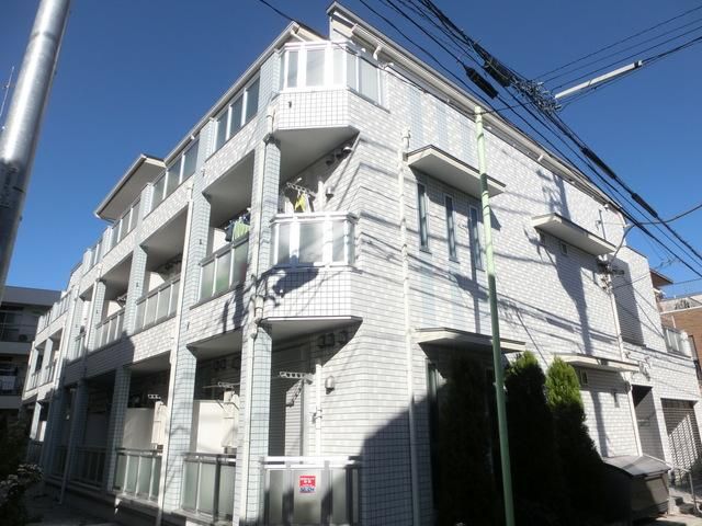 建物外観　閑静な住宅街に佇む築浅アパート