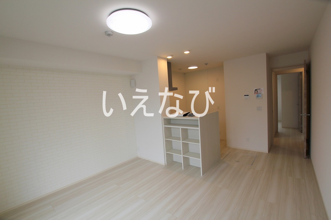 ＪＲ山陽本線 庭瀬駅 徒歩20分 3階建 築7年の居間写真