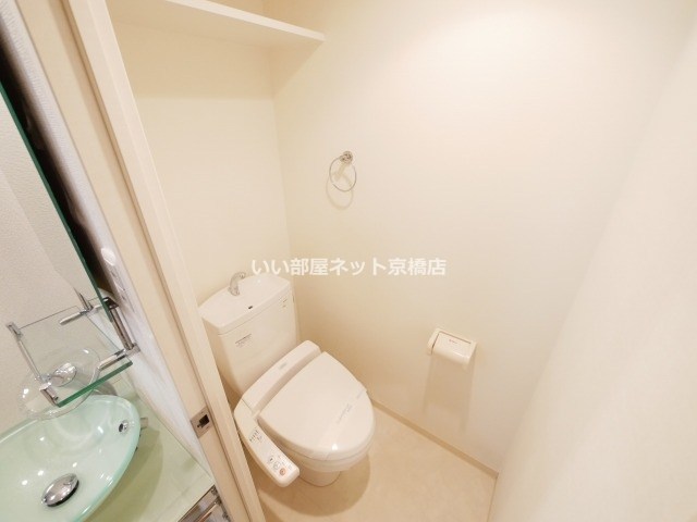 ＪＲ東西線 大阪城北詰駅 徒歩3分 9階建 築18年のトイレ写真