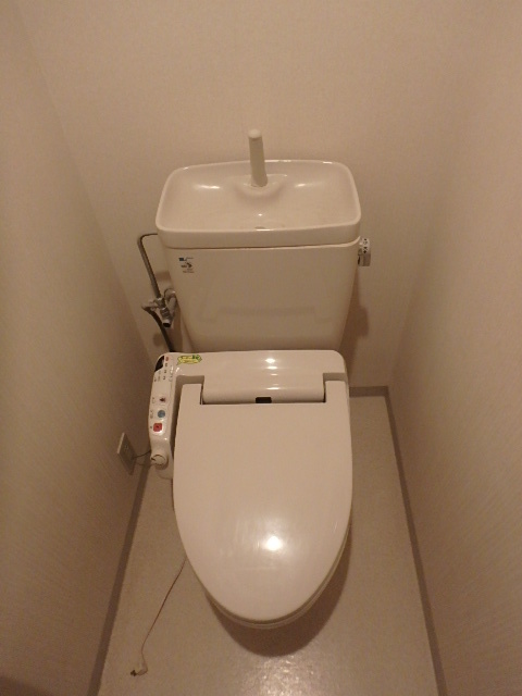 ＪＲ総武線 本八幡駅 徒歩5分 14階建 築27年のトイレ写真