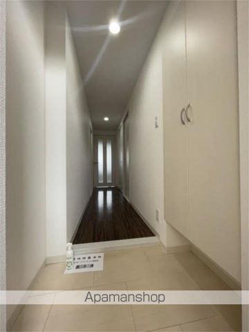 LUO MAROONの玄関写真