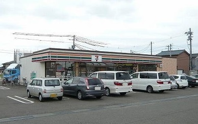 その他　セブンイレブン燕南７丁目店（その他）まで500m