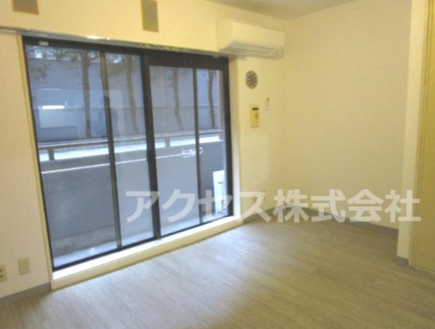 西武新宿線 新井薬師前駅 徒歩7分 4階建 築35年の居間写真