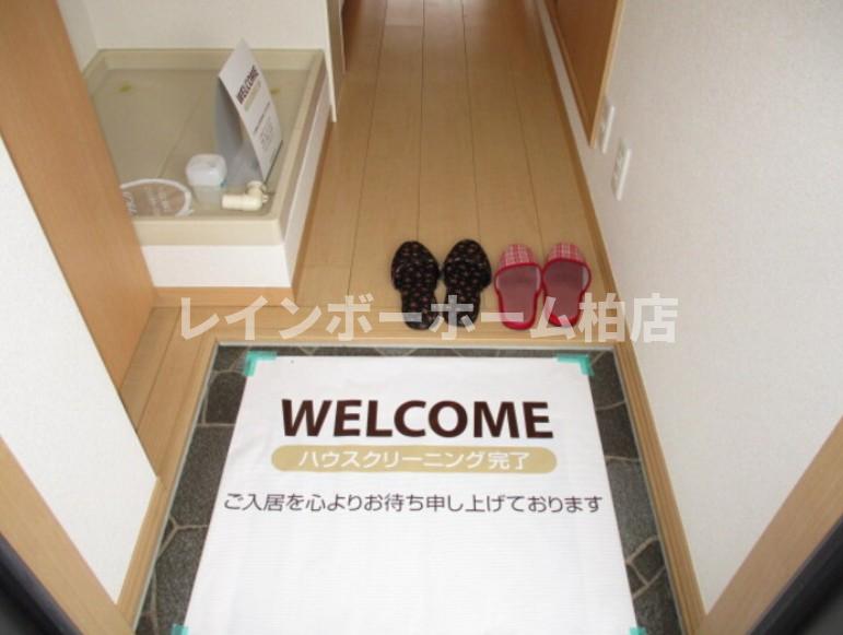玄関　シューズボックスがあります